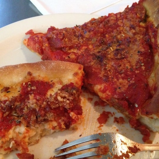 Foto tirada no(a) South of Chicago Pizza and Beef por Channing K. em 8/24/2012