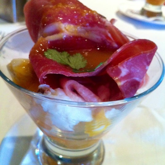 Foto diambil di Indigo Restaurant Las Olas oleh Not So V. pada 4/18/2012