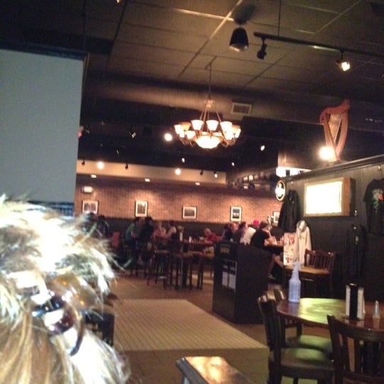 Foto tomada en Dooney&#39;s Pub &amp; Restaurant  por Jeremy Z. el 7/4/2012