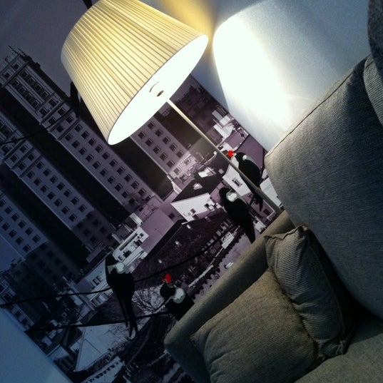 Foto diambil di Eric Vökel Boutique Apartments oleh Chiara A. pada 4/25/2012