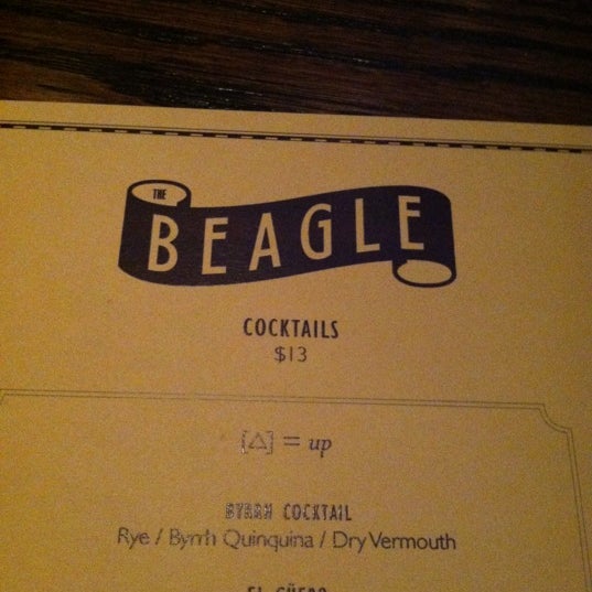 รูปภาพถ่ายที่ The Beagle โดย Scarlett C. เมื่อ 6/17/2012
