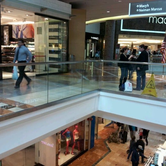 Photos At Westfield Garden State Plaza Shopping Mall