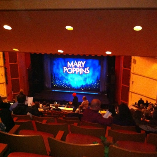 Снимок сделан в Marcus Center For The Performing Arts пользователем Wagz 2/29/2012