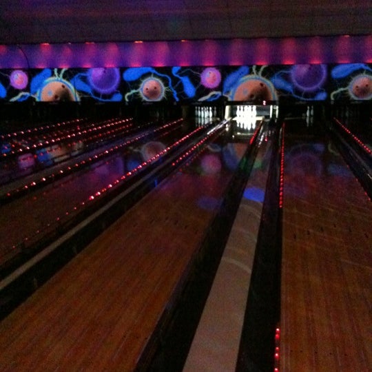 Photo taken at Woodmere Lanes by Danièle A. on 4/1/2012