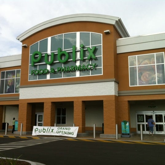 Publix Super Market at Eagle Landing Grocery Store in North Fort Myers