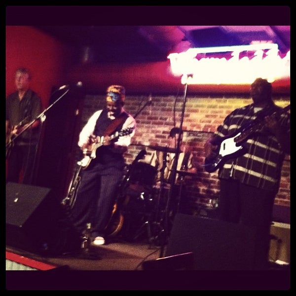 Photo taken at Warmdaddy&#39;s by Kyron T. on 4/14/2012