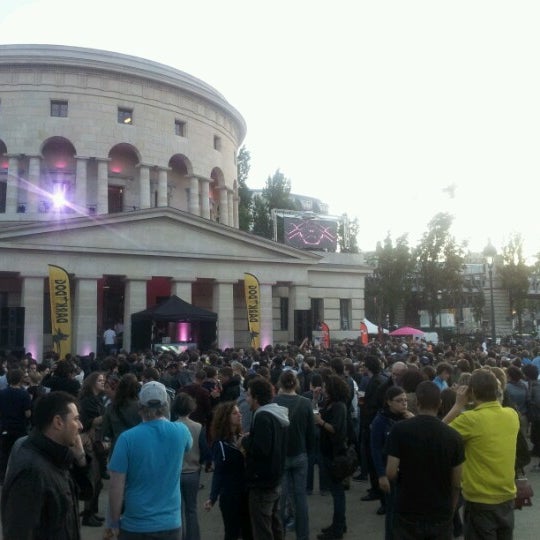 6/21/2012にVincent T.がLe Grand Marché Stalingradで撮った写真