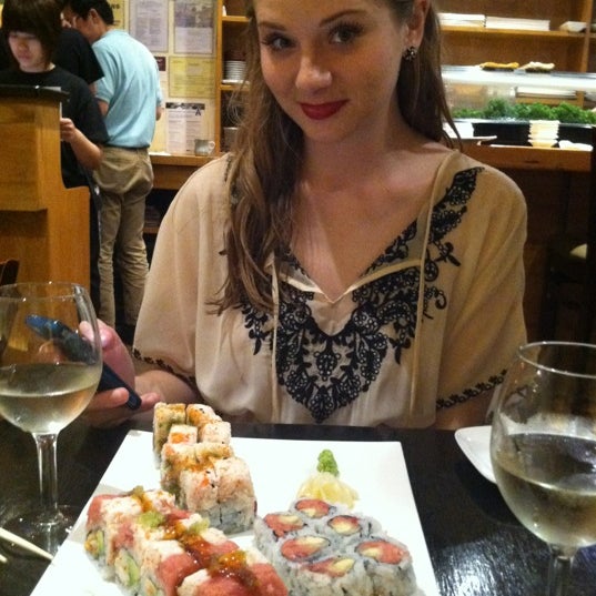 Снимок сделан в Iron Sushi пользователем Krysta F. 5/6/2012