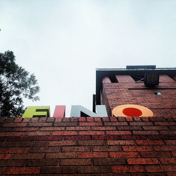 8/19/2012 tarihinde Pedroziyaretçi tarafından FINO Restaurant Patio &amp; Bar'de çekilen fotoğraf