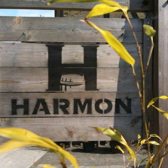 5/28/2012 tarihinde seann l.ziyaretçi tarafından Harmon Tap Room'de çekilen fotoğraf