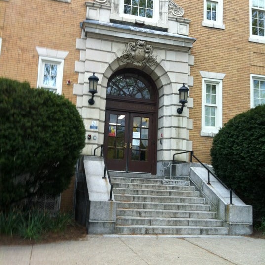 Школа 34 омск. 67 Harvard St, Brookline. Edward Devotion School.