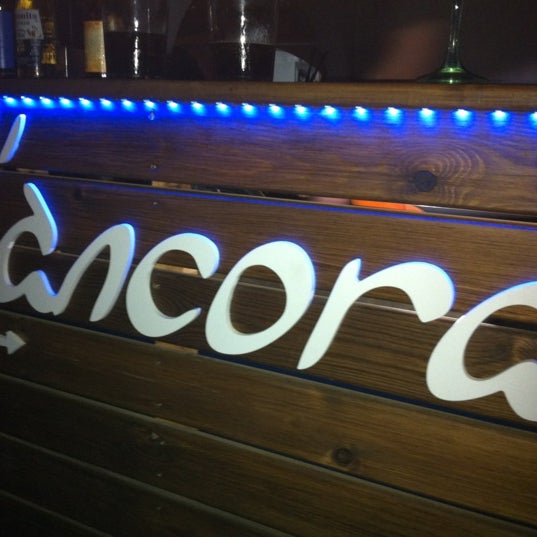 รูปภาพถ่ายที่ L&#39;Ancora Bar Restaurant &amp; Cafe โดย Isra เมื่อ 6/30/2012