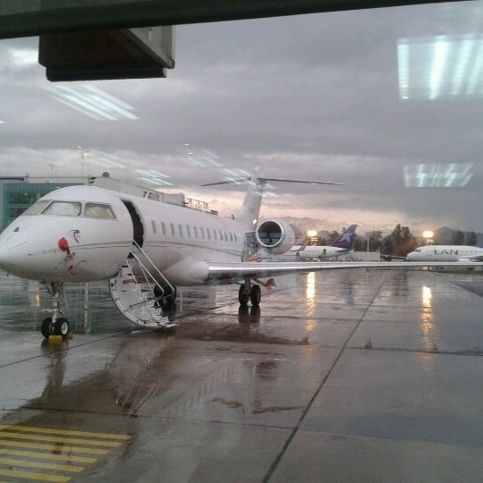 6/13/2012 tarihinde Ivan M.ziyaretçi tarafından FBO Aerocardal'de çekilen fotoğraf