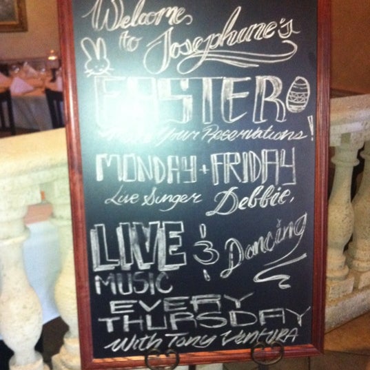 Foto tomada en Josephine&#39;s Italian Restaurant  por Chantelle L. el 4/6/2012