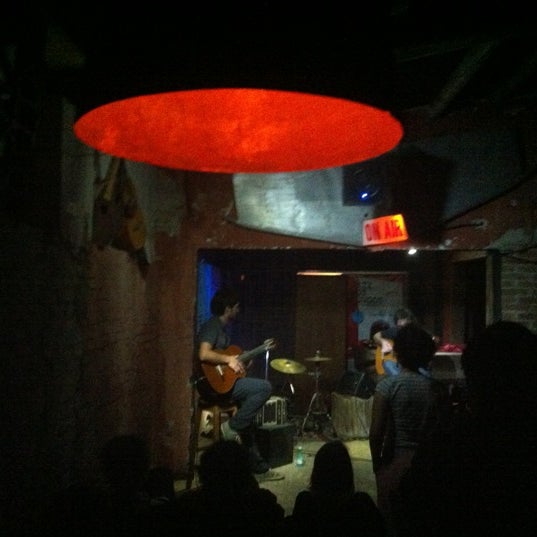 Foto scattata a Jazz nos Fundos da Jon. A. il 6/15/2012