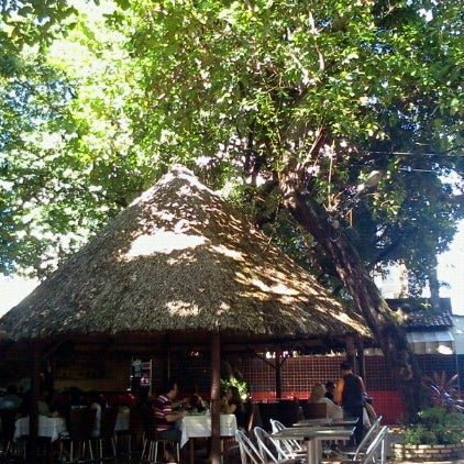 Foto tirada no(a) Restaurante Parque Recreio por Myrna L. em 6/17/2012