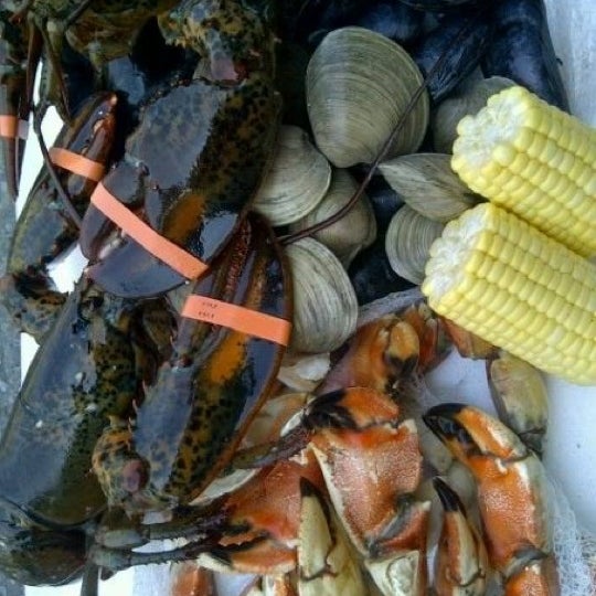 Снимок сделан в Aqua Best Seafood, Inc пользователем Freeman 7/23/2012