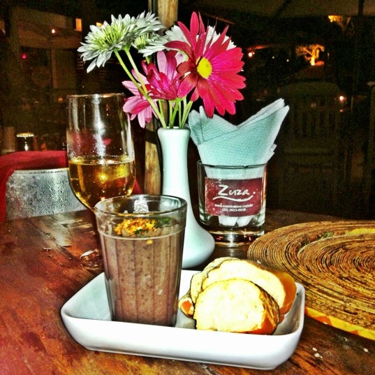 6/27/2012 tarihinde Paula N.ziyaretçi tarafından Zuza Restaurante'de çekilen fotoğraf