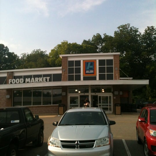 ALDI Grocery Store in Birmingham