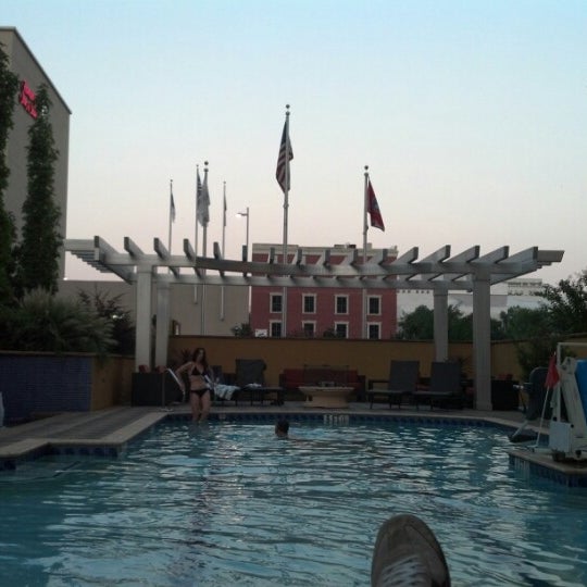8/24/2012 tarihinde Andrew P.ziyaretçi tarafından DoubleTree by Hilton Hotel Chattanooga Downtown'de çekilen fotoğraf