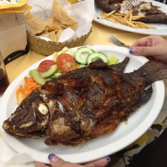 3/19/2012 tarihinde Adolfo S.ziyaretçi tarafından Restaurante Hnos. Hidalgo Carrion'de çekilen fotoğraf