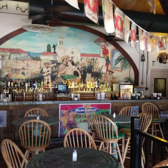 5/4/2012 tarihinde Michael F.ziyaretçi tarafından Kiko&#39;s Mexican Food Restaurant'de çekilen fotoğraf