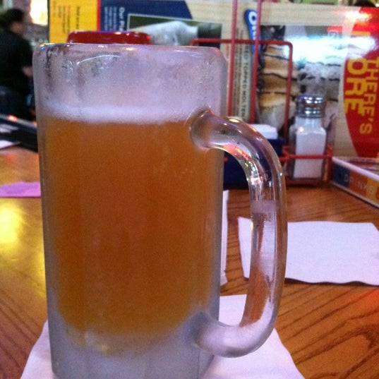 Photo taken at Chili&#39;s Grill &amp; Bar by jeff b. on 3/31/2012