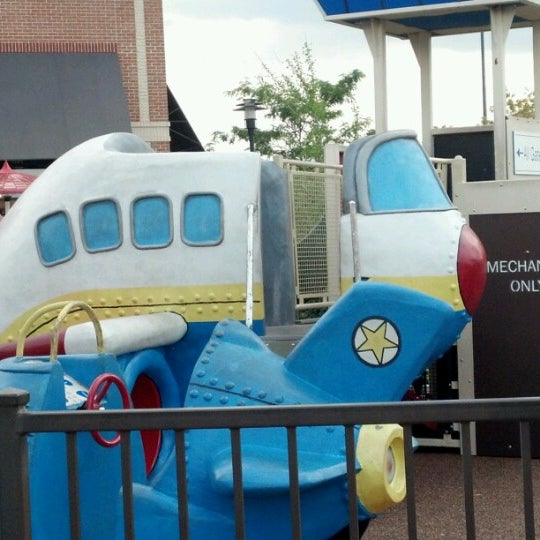 Dulles 28 Centre Shopping Plaza