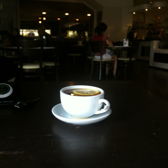 7/12/2012 tarihinde Vinothkyuziyaretçi tarafından De Asian Cafe'de çekilen fotoğraf