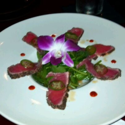 3/25/2012 tarihinde Mary W.ziyaretçi tarafından Sushi-O'de çekilen fotoğraf