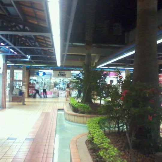 Das Foto wurde bei Unimart Shopping von Francisco S. am 3/24/2012 aufgenommen