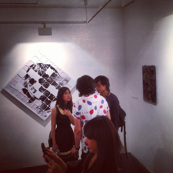 Photo taken at Kemistry Gallery by Miguel C. on 8/16/2012