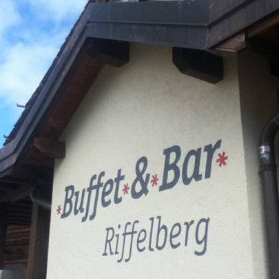 9/6/2012 tarihinde slysziyaretçi tarafından Buffet &amp; Bar Riffelberg'de çekilen fotoğraf