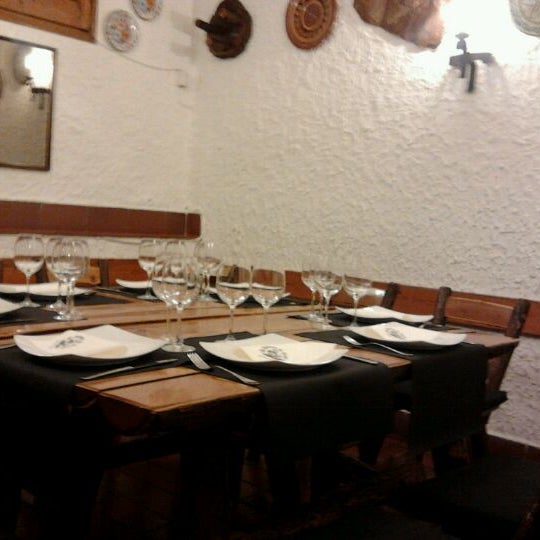 Foto tirada no(a) La Taberna de Lesseps por Salvador M. em 3/19/2012