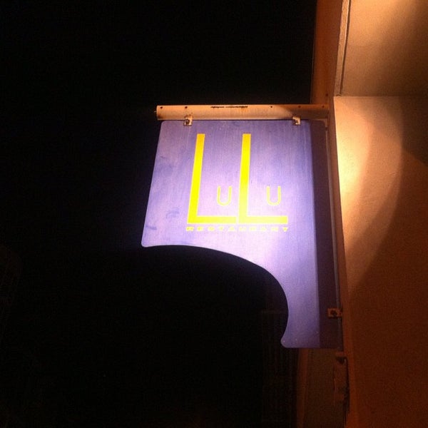 รูปภาพถ่ายที่ LuLu โดย Jed S. เมื่อ 7/31/2012