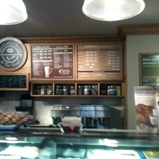 Photo taken at The Coffee Bean &amp; Tea Leaf by Lindsay-Lu W. on 2/13/2012