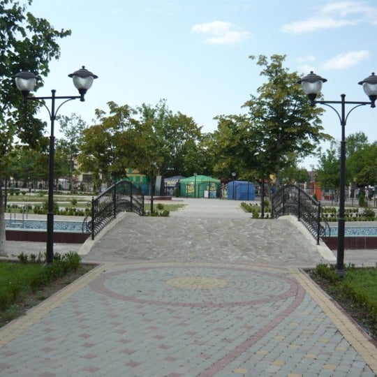 9 парк в грозном. 9 парк в грозном. Ташкала парк в грозном. Парк материнской славы. Парк материнской славы в грозном.