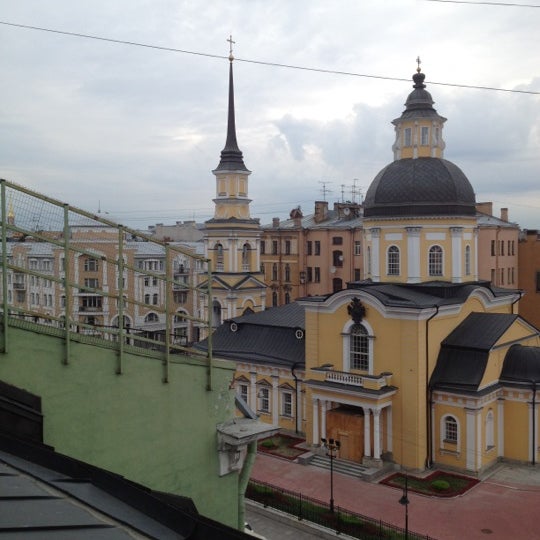 8/6/2012 tarihinde Катя К.ziyaretçi tarafından Lemonade Roof'de çekilen fotoğraf
