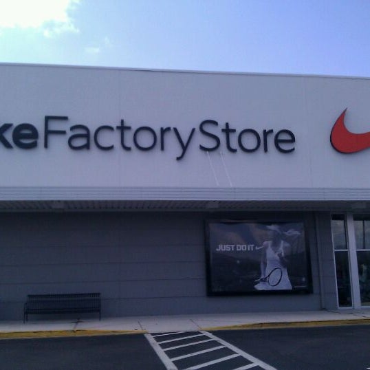 Subir Leer Conveniente Nike Factory Store - 6149 W Irlo Bronson Memorial Hwy