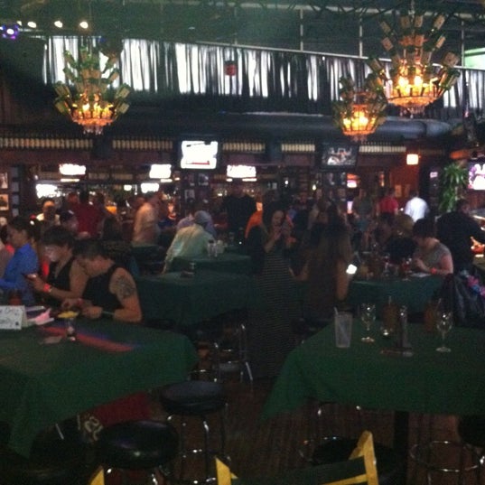 Photo taken at Mahoney&#39;s Pub &amp; Grille by Andrew K. on 5/6/2012