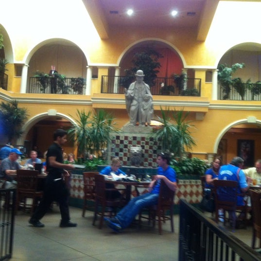 Снимок сделан в Abuelo&#39;s Mexican Restaurant пользователем Wendy D. 6/12/2012