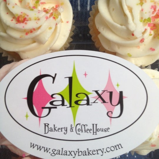 Photo taken at Galaxy Cupcakes by Terry P. on 7/12/2012