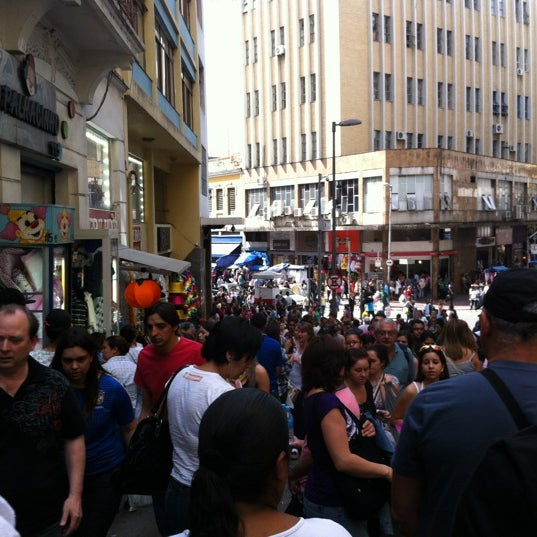Photo taken at Shopping Porto Geral by Wellington M. on 8/11/2012