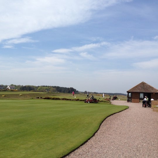 Foto scattata a Nairn Golf Club da Rene L. il 5/23/2012