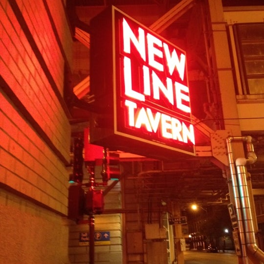 Foto tomada en New Line Tavern  por Jean Paul V. el 8/5/2012