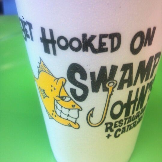 4/13/2012にTracy A.がSwamp John&#39;s Restaurant &amp; Cateringで撮った写真