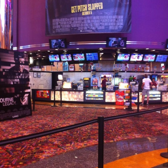 Fotos bei Regal Edwards Valencia & IMAX Newhall 42 Tipps von 3066