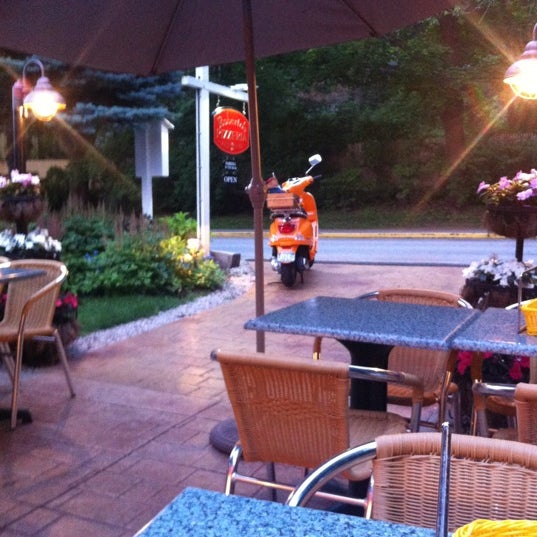 Photo taken at Robertos Italian Restaurant by Brian S. on 6/25/2012
