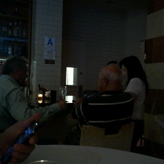 6/23/2012 tarihinde Koren K.ziyaretçi tarafından Oliver Cafe &amp; Lounge'de çekilen fotoğraf