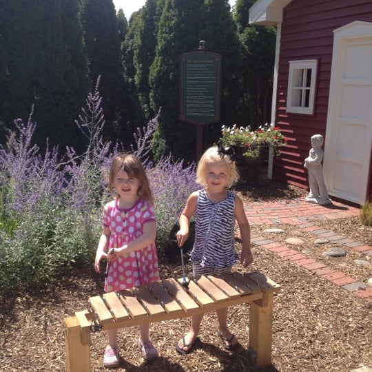 Elwood Childrens Garden Fasci Garden